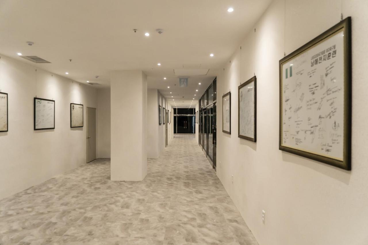 Namhae Sports Park Hotel ภายนอก รูปภาพ