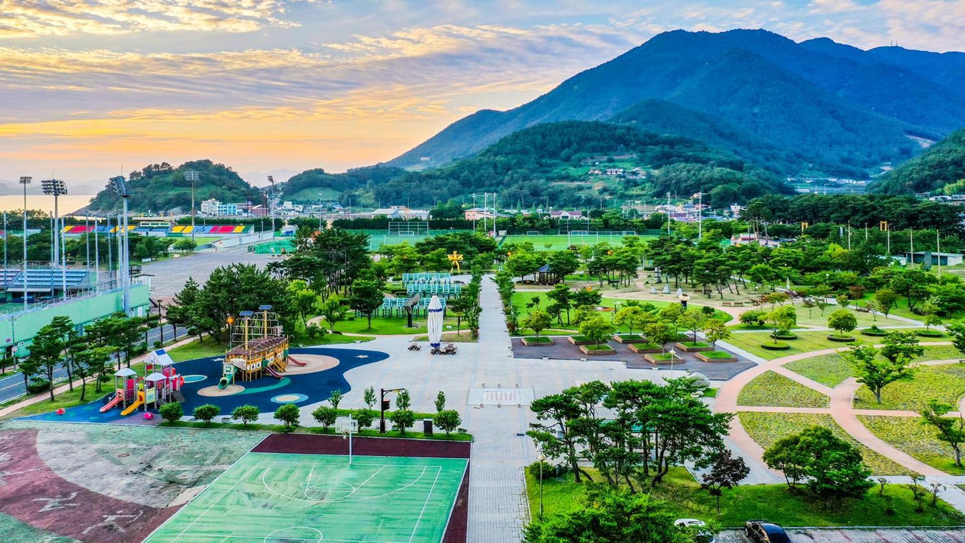 Namhae Sports Park Hotel ภายนอก รูปภาพ
