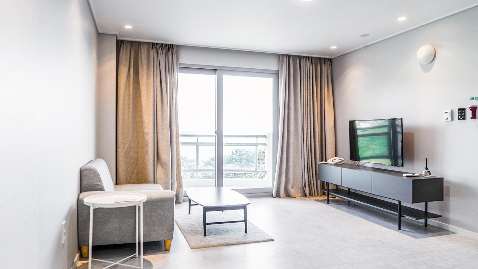 Namhae Sports Park Hotel ภายนอก รูปภาพ