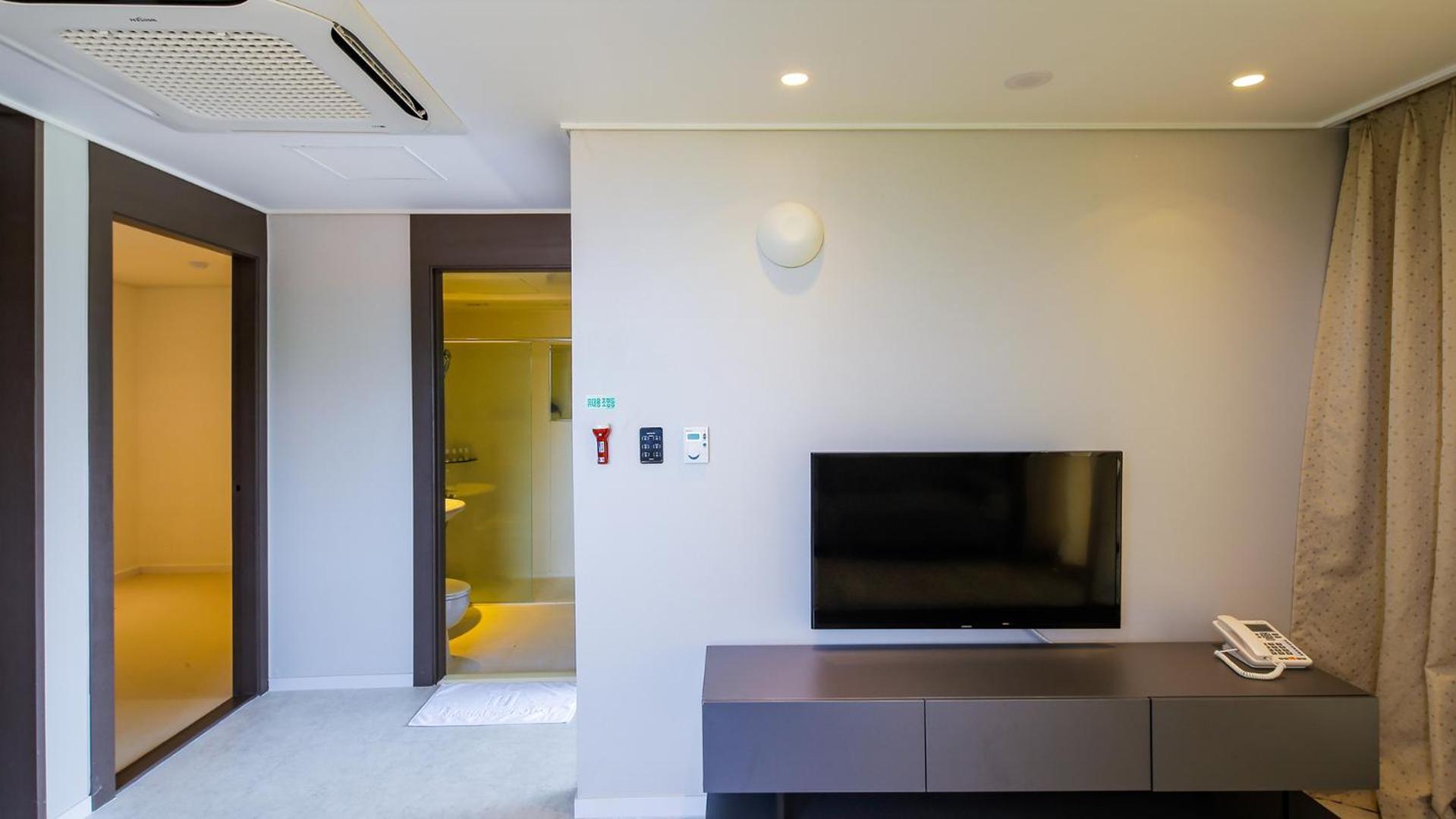 Namhae Sports Park Hotel ภายนอก รูปภาพ